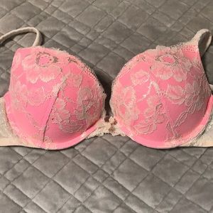 Light pink bra